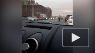 Видео: на Арсенальной после аварии госпитализирован мотоциклист