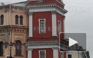 Часы на Думской башне в Петербурге остановились