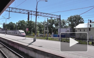 В Петербурге электричка сбила велосипедиста