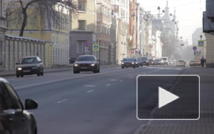 Нервный водитель Mercedes после ДТП бросился пинать чужой автомобиль