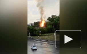 В Саратове грузовик упал на газовую трубу