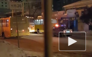 В центре Екатеринбурга столкнулись автобус и троллейбус
