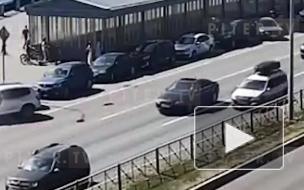Авария с участием байкера у ЦПКиО попала на видео