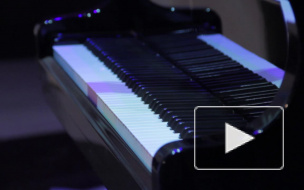 Мюзик-холлу подарили рояль за 7,8 млн рублей