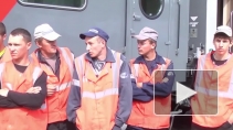 Молодые зацеперы-любовники уединились на крыше поезда "Москва — Петербург", чтобы испытать новые ощущения