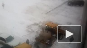 Новосибирскому малышу - трактору пришел на выручку "старший брат"(видео)