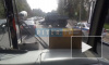 Видео: На Выборгском шоссе "Камаз" протаранил легковушку 