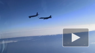 Российские истребители Су-30 сопроводили самолеты ВВС США над Черным морем