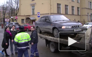 Пилотная платная парковка может появиться в Петербурге у метро Чернышевская