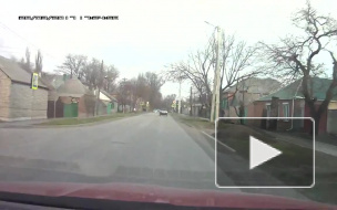 В Ростовской области безрассудный автолюбитель объехал пешеходов на "зебре"