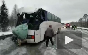 В Пермском крае автобус со школьниками попал в массовое ДТП