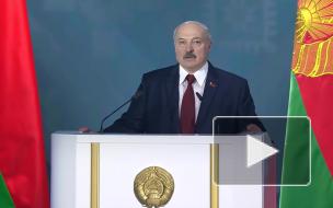Лукашенко призвал нацию дать ему спасти страну и не предавать власть