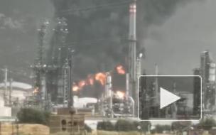Видео: В Испании из-за удара молнии произошел пожар на нефтехимическом предприятии 