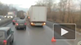 Три фуры столкнулись на Московском шоссе