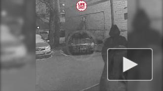 Момент выстрела в девушку на юго-западе Москвы попал на видео