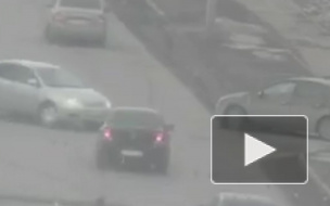 Видео из Оренбурга: трассу не поделили три легковушки