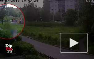 Видео из Петрозаводска: Внедорожник сбил 5-летнего ребенка во дворе дома