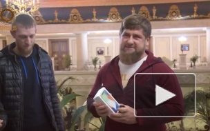 Кадыров пообещал отдать подаренный КВНщиками iPhone X лучшему чтецу стихотворения о Путине