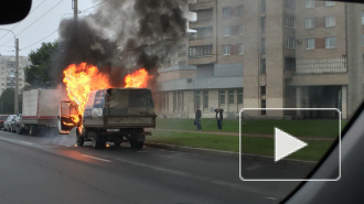 На проспекте Славы ГАЗель сгорела за несколько минут