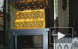 Петербуржец сбросил Дары волхвов с постамента в храме Христа Спасителя