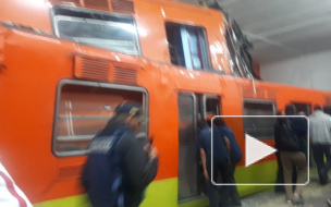 Видео: В Мексике в метро столкнулись два состава