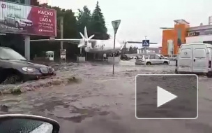 Опасное видео из Уфы: улицы города ушли под воду