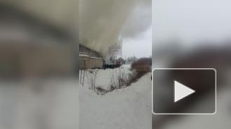 Площадь пожара на складе автозапчастей в Красноярске выросла до 3,5 тыс. кв. м