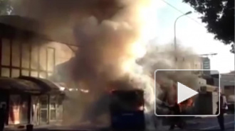В центре Москвы сгорел троллейбус: водитель спас пассажиров