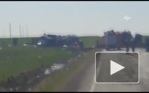 На видео с места взрыва военного конвоя в Турции видны жертвы теракта
