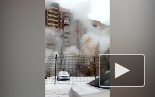 Видео: на Шуваловском забил "гейзер"