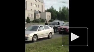 Неадекватный мужчина на Mitsubishi Pajero разбил пять машин на северо-востоке Петербурга