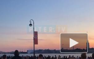 В Петербурге прогремел салют в честь 75-летия Победы