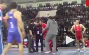 Появилось видео драки дагестанских борцов с якутами и ОМОНом на Чемпионате России