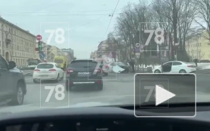 Реанимобиль попал в ДТП на Лиговском проспекте