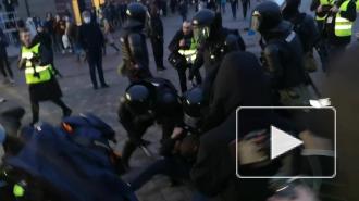 Петербуржца арестовали на трое суток за нецензурную брань на протестной акции 21 апреля