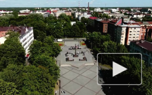 Видео: возложение цветов к Стеле воинской славы на День города