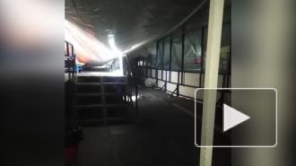 Купол ледового дворца в Брянске обрушился под тяжестью снега