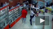 Банда кавказцев напала на салон сотовой связи