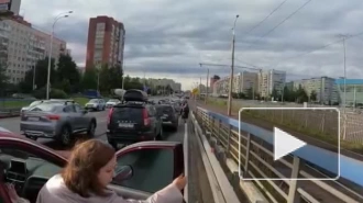 Парнас заблокировала автомобильная пробка из-за массового ДТП 