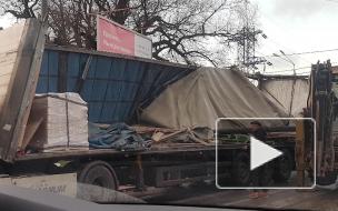 В среду сразу два "моста глупости" в Петербурге поймали новых "жертв"