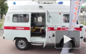 В Парголове мужчина рухнул со второго этажа и выжил