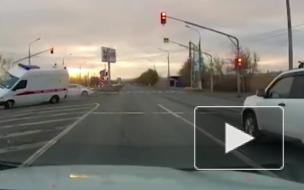 В Волгограде перевернулась скорая с тяжелобольной пациенткой 