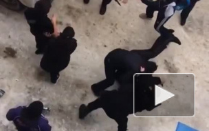 В Дагестане на видео попала жесткая драка полиции с местными жителями