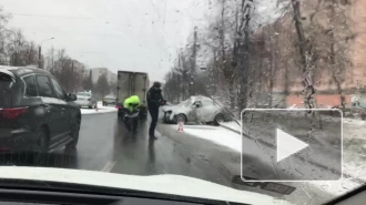 В аварии на пересечении Ключевой и Пискаревского серьезно пострадал мужчина