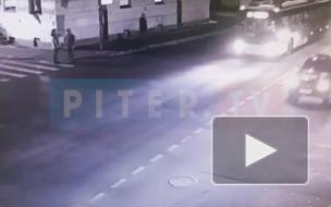 На Петроградской стороне "эстонец" въехал в дом