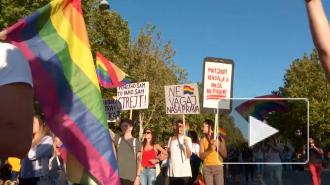 В Черногории легализовали однополые пары