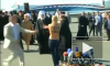 Видео топ-лесс нападения FEMEN на патриарха Кирилла, активистка села на 15 суток
