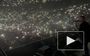 Комитет по культуре проведет проверку после нарушения ограничений на концерте Басты в Петербурге