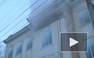 В Петербурге из-за возгорания эвакуировали детей и учителей гимназии