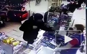 В Башкирии мужчина напал с ножом на продавца 